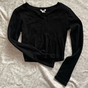 Black crop long sleeve
